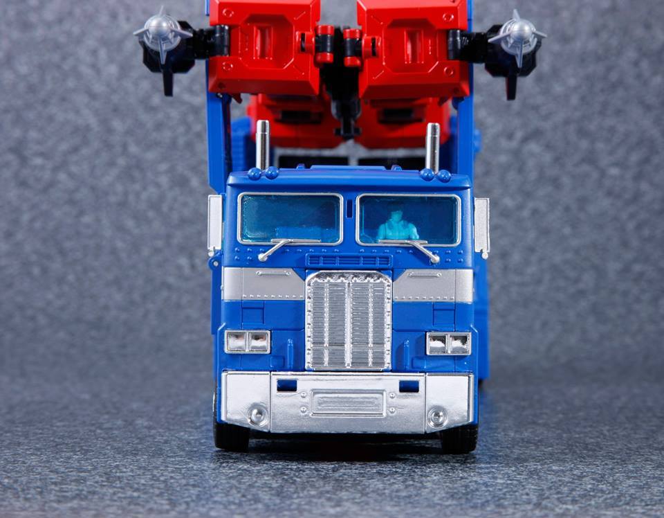 Transformers Masterpiece MP-31 Delta Magnus - Diaclone recolor of Ultr ...